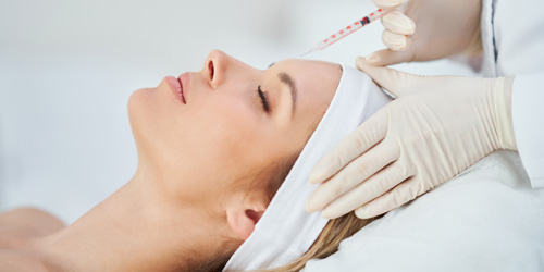 FALTENUNTERSPRITZUNG MIT BOTOX